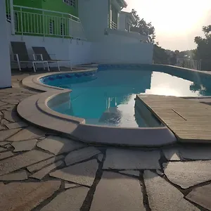  Appartement Grand Studio Au Bord De L Eau Martinique